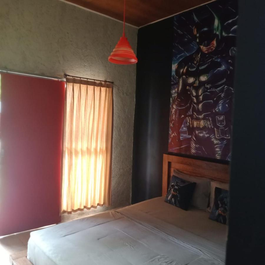 Dragonfly Hostel And Homestay Batununggul Ngoại thất bức ảnh