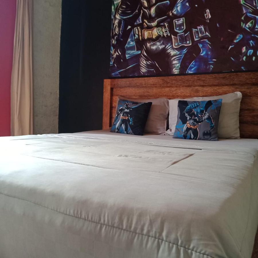 Dragonfly Hostel And Homestay Batununggul Ngoại thất bức ảnh